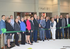 Inauguración oficial de la PMA 2018 en Orlando. David Marguleas, presidente del consejo de PMA, corta la cinta inaugural.